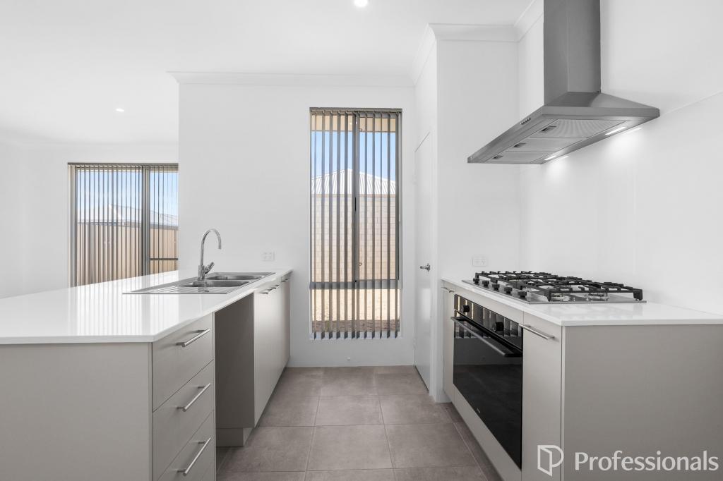 49 BROADWATER AVE, ANKETELL, WA 6167