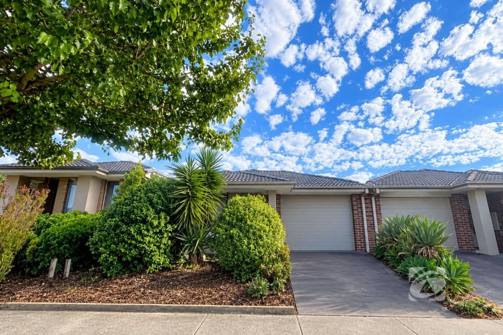 50 BELMONT CRES, PAKENHAM, VIC 3810