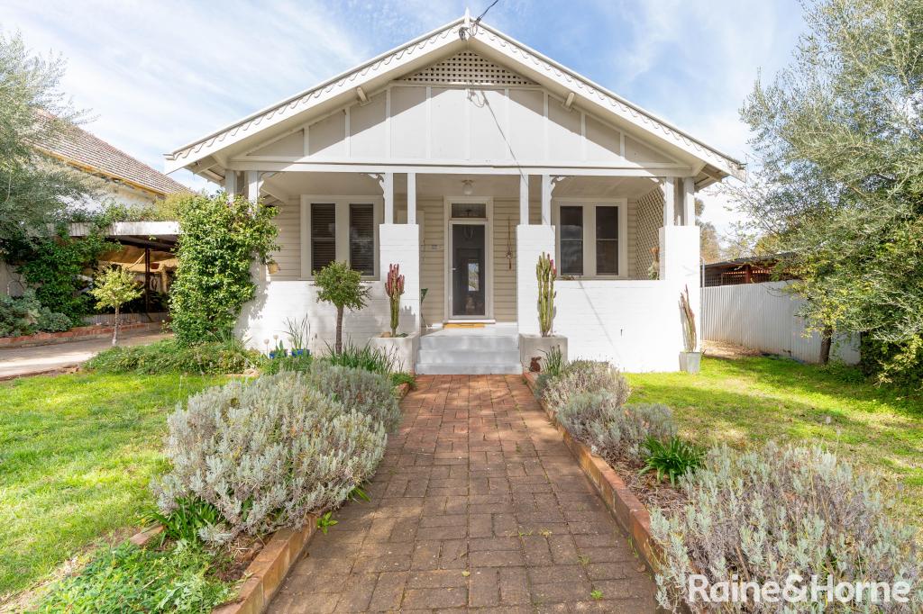 27 Grandview Ave, Turvey Park, NSW 2650