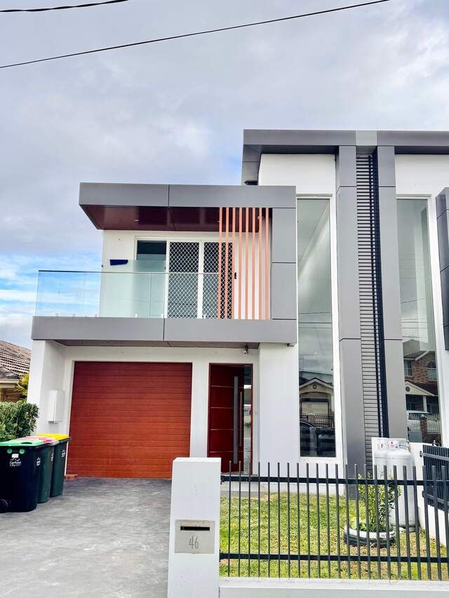 46 BUCKINGHAM ST, CANLEY HEIGHTS, NSW 2166