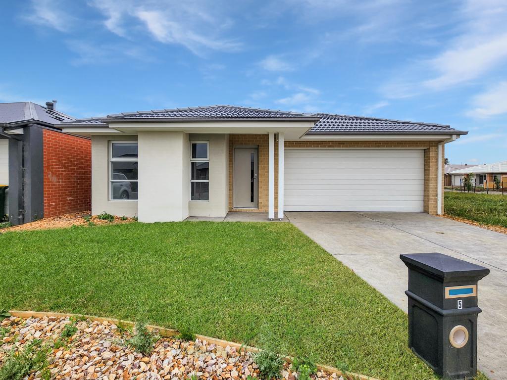 5 Codrington St, Charlemont, VIC 3217
