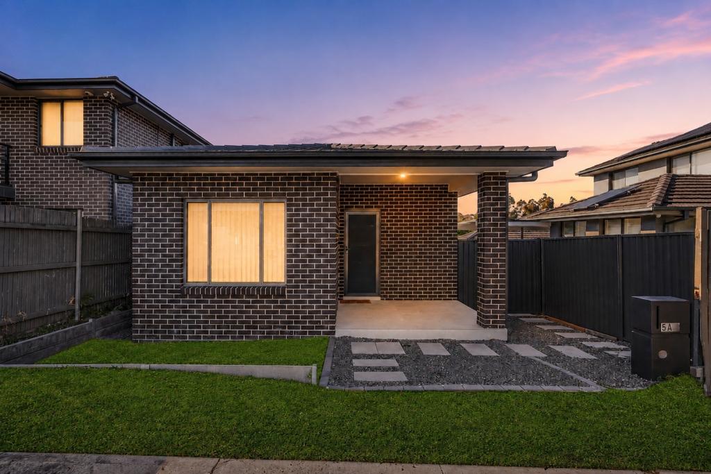 5a Robey Ave, Middleton Grange, NSW 2171
