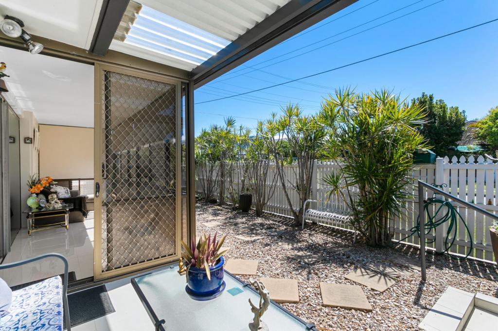 11 Woodcock St, Scarborough, QLD 4020