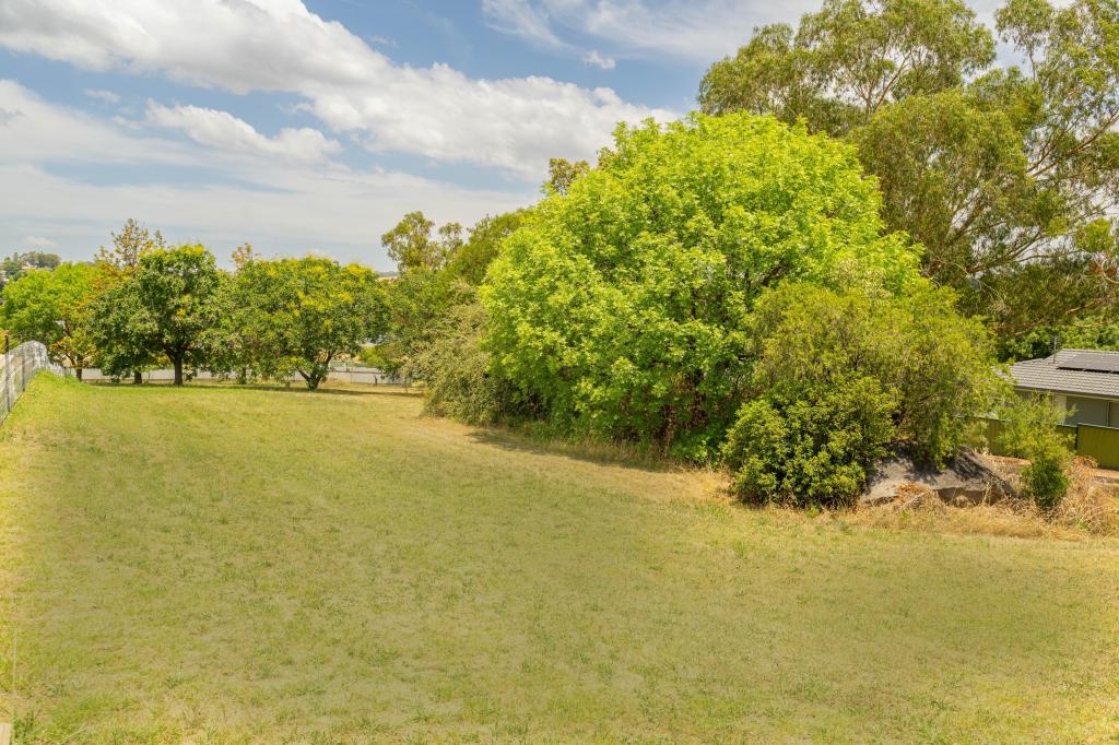 128a Edwards St, Young, NSW 2594