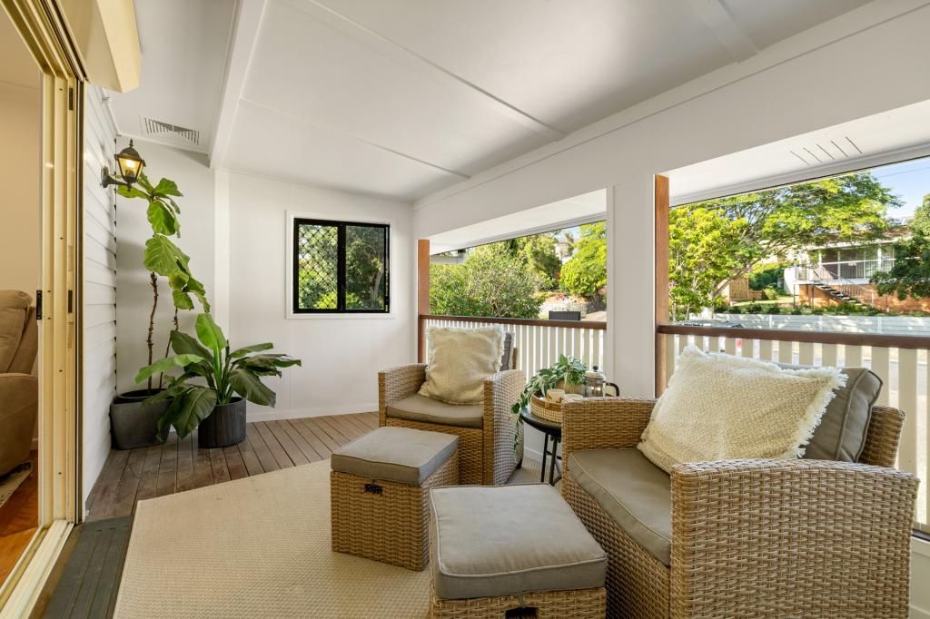 14 Hepburn St, Stafford Heights, QLD 4053