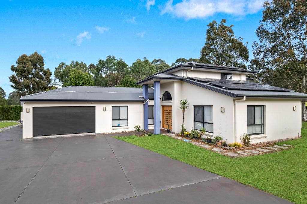 6 Doral Gr, Luddenham, NSW 2745