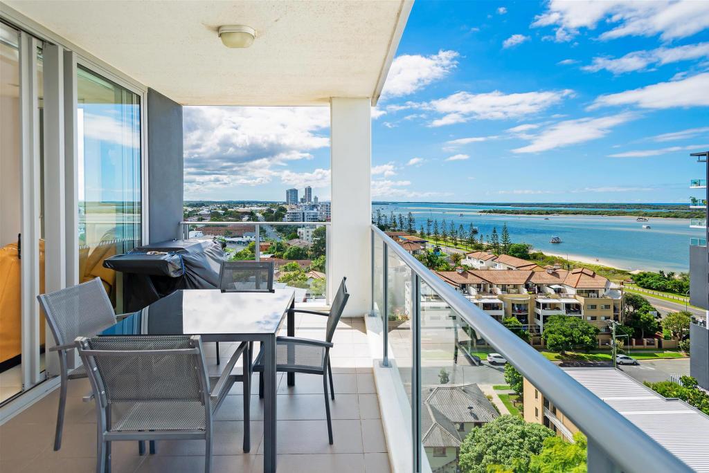1111/17 Bath St, Labrador, QLD 4215