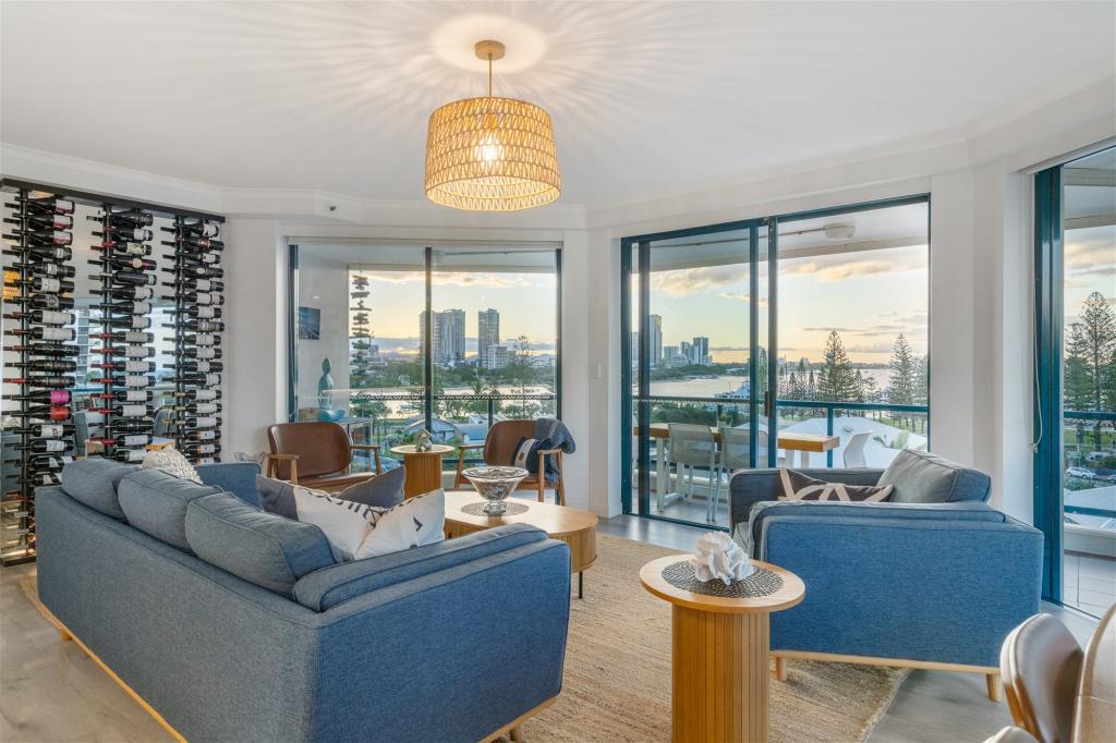 21/22 Montgomery Ave, Main Beach, QLD 4217