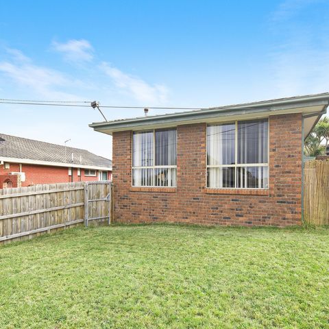 1/194 Gladstone Rd, Dandenong North, VIC 3175