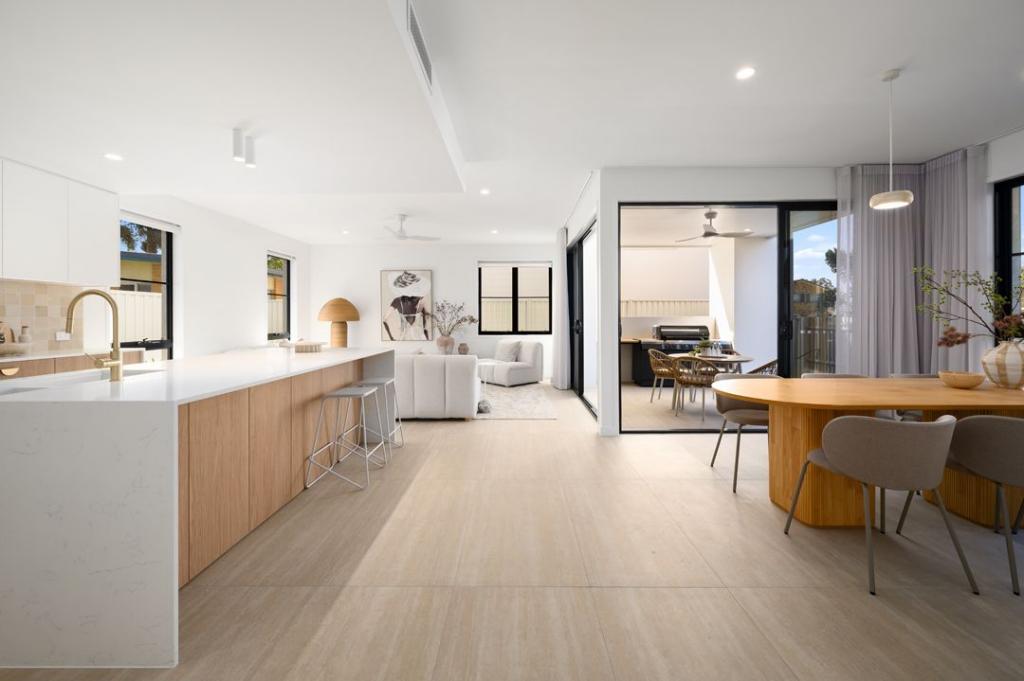 30A COOMBABAH RD, BIGGERA WATERS, QLD 4216