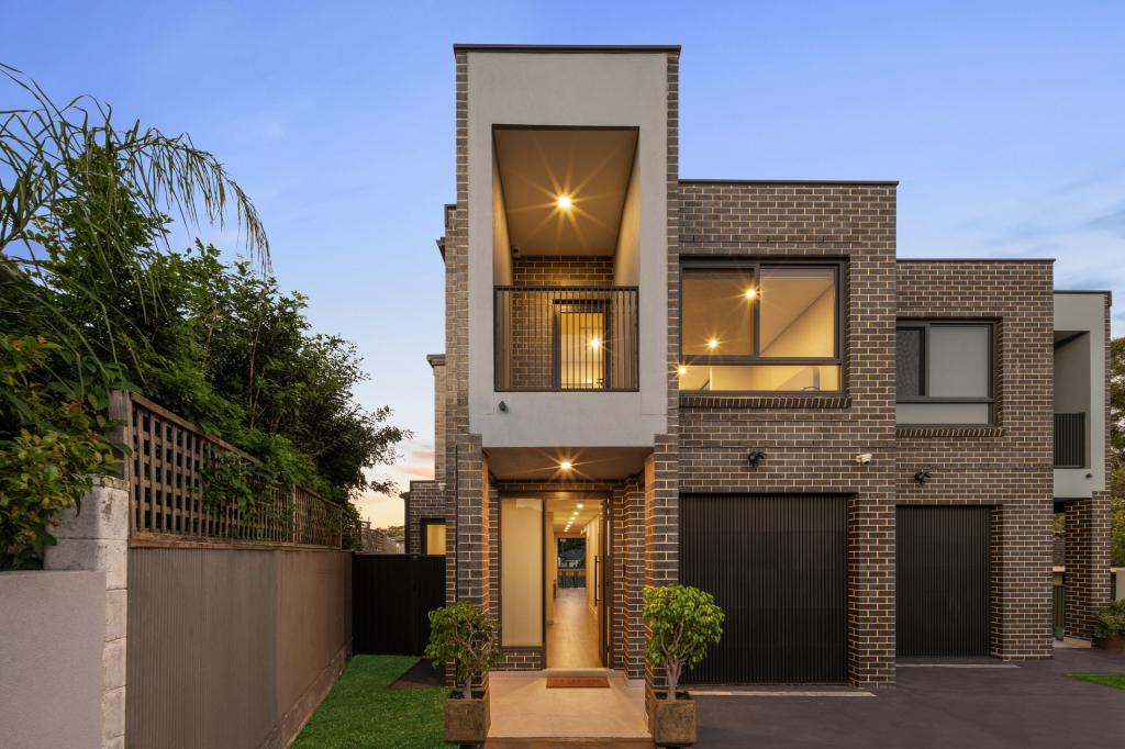 12a Essington Cres, Sylvania, NSW 2224