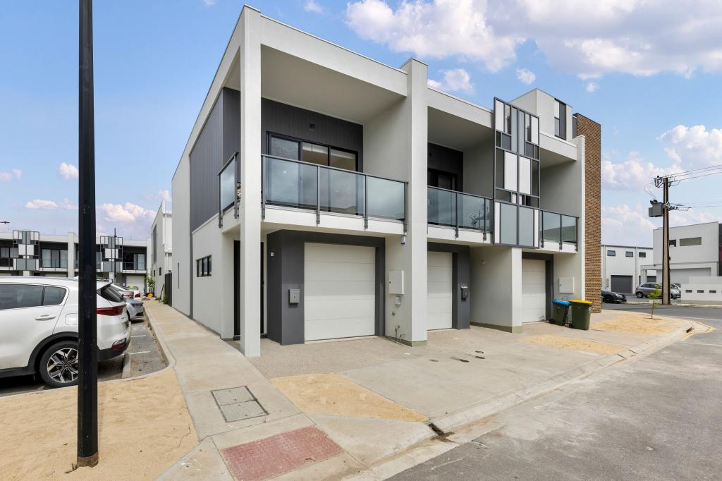 8 LE MESSURIER ST, PORT ADELAIDE, SA 5015