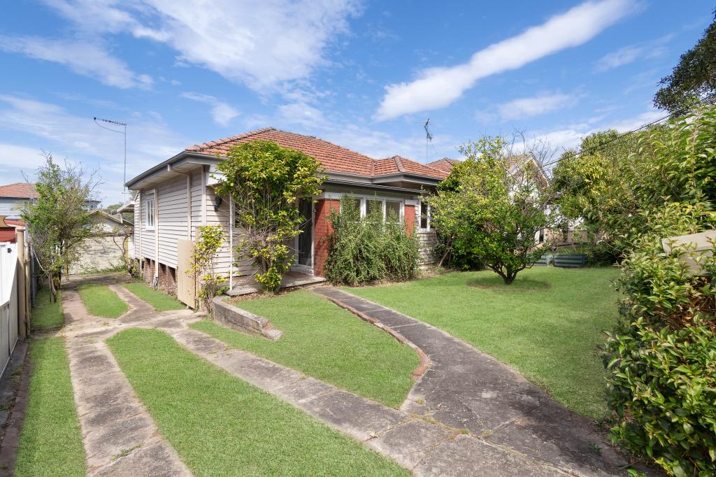 46 Albion St, Roselands, NSW 2196