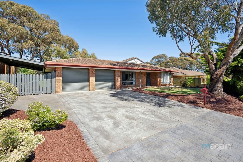 10 Bay Pl, Woodcroft, SA 5162