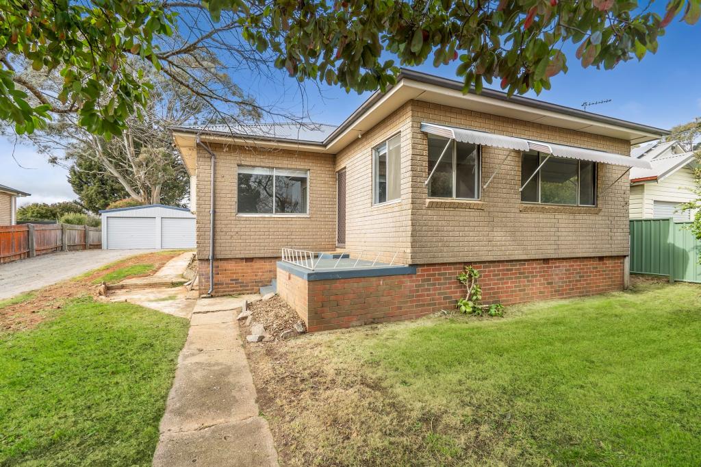 3 Philip St, Crookwell, NSW 2583