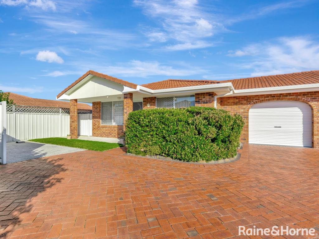 2/12 Heron Ct, Yamba, NSW 2464