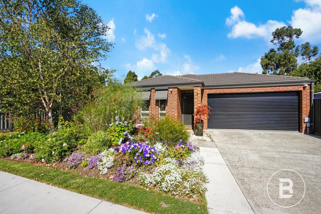 9 Castlemaine Rd, Creswick, VIC 3363