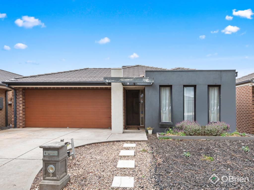 9 Bush St, Manor Lakes, VIC 3024