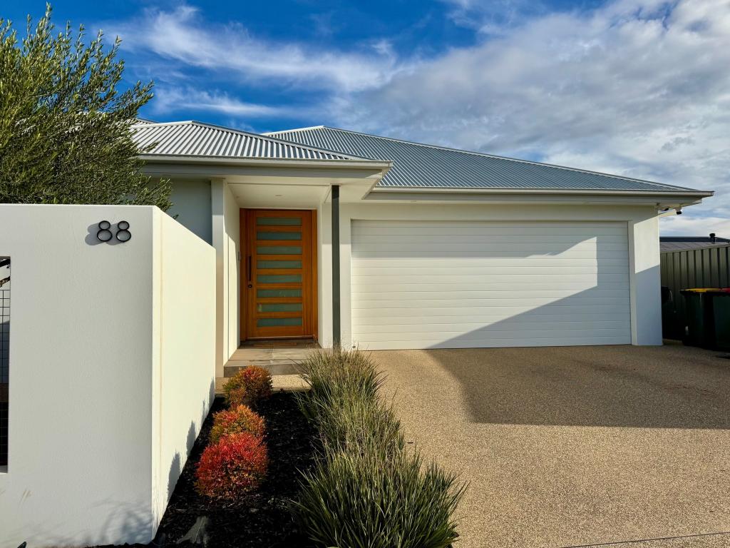 88 Gillmartin Dr, Griffith, NSW 2680