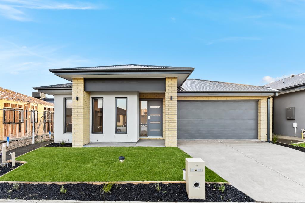 57 PATROBAS LOOP, CRANBOURNE EAST, VIC 3977