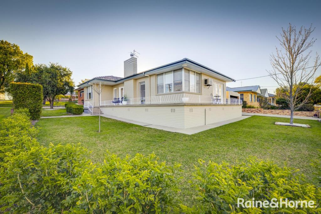 69 Phillip St, West Tamworth, NSW 2340