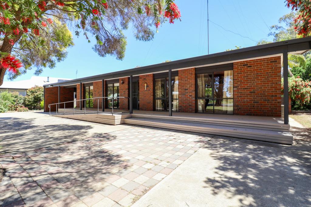 1 JAMIESON AVE, BARHAM, NSW 2732