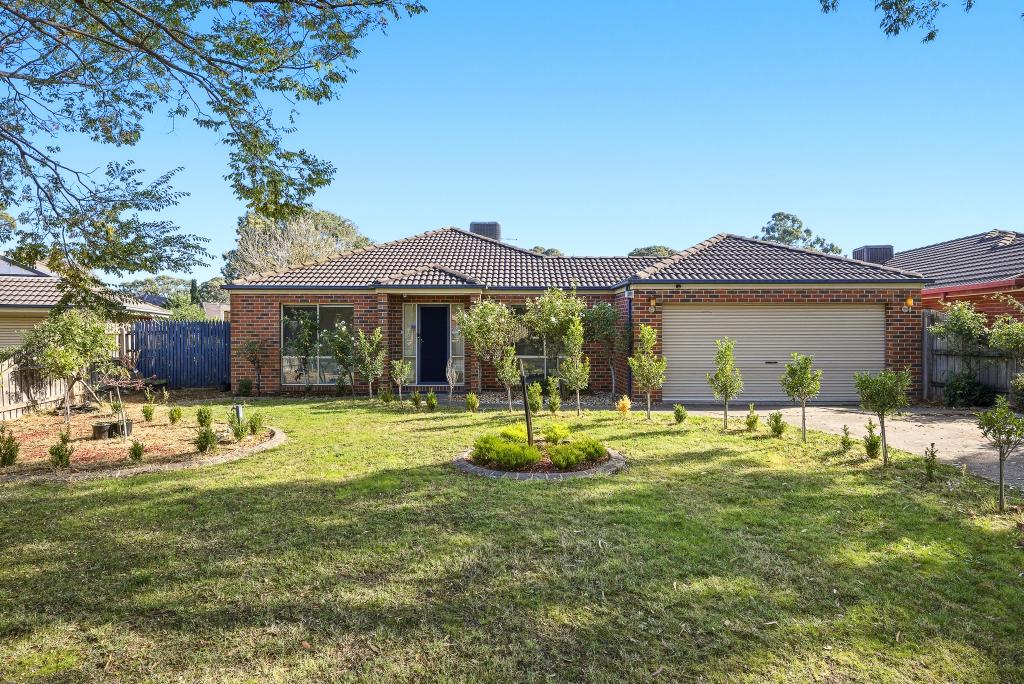 6 May Gibbs Cres, Lynbrook, VIC 3975