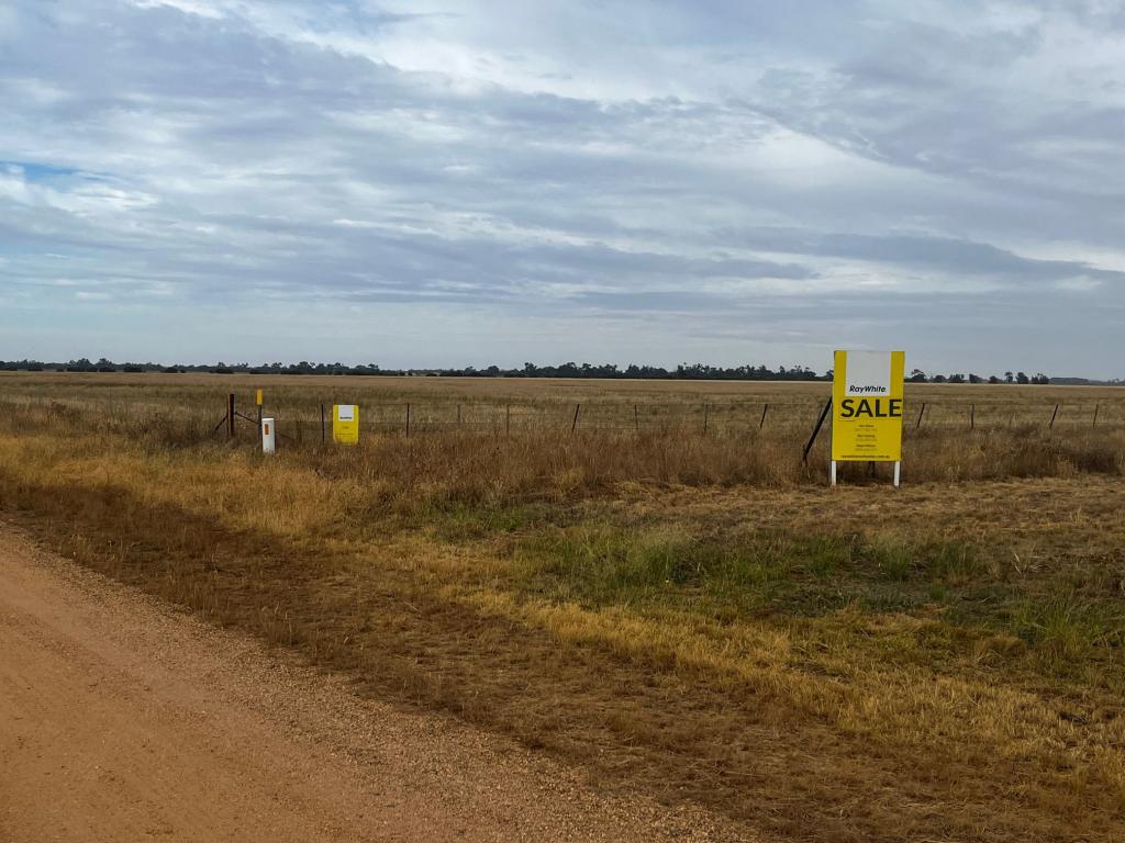 CORNER OF DINGEE ROAD AND TROUNSON RD, DIGGORA WEST, VIC 3561