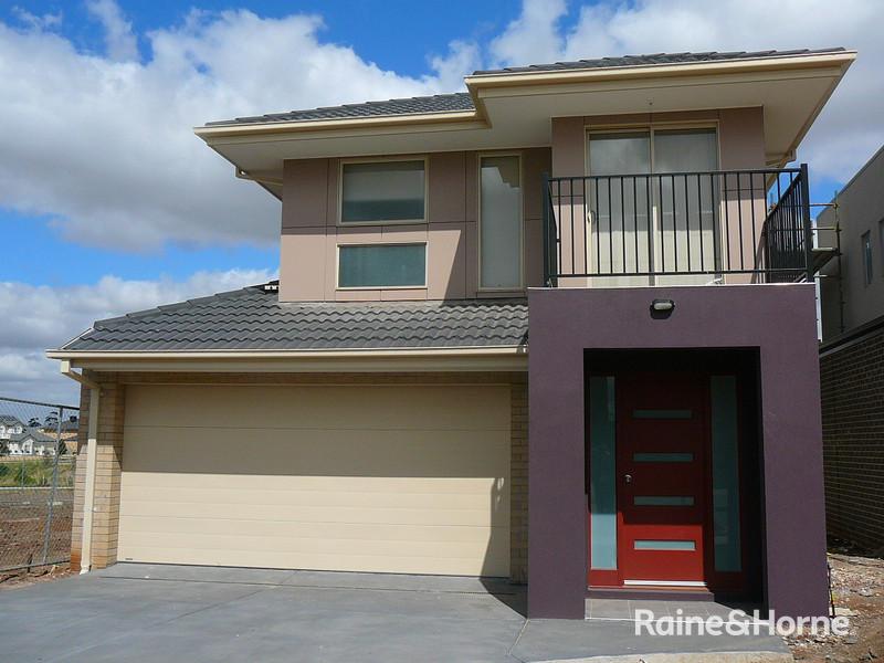 33 Arroyo Pl, Caroline Springs, VIC 3023