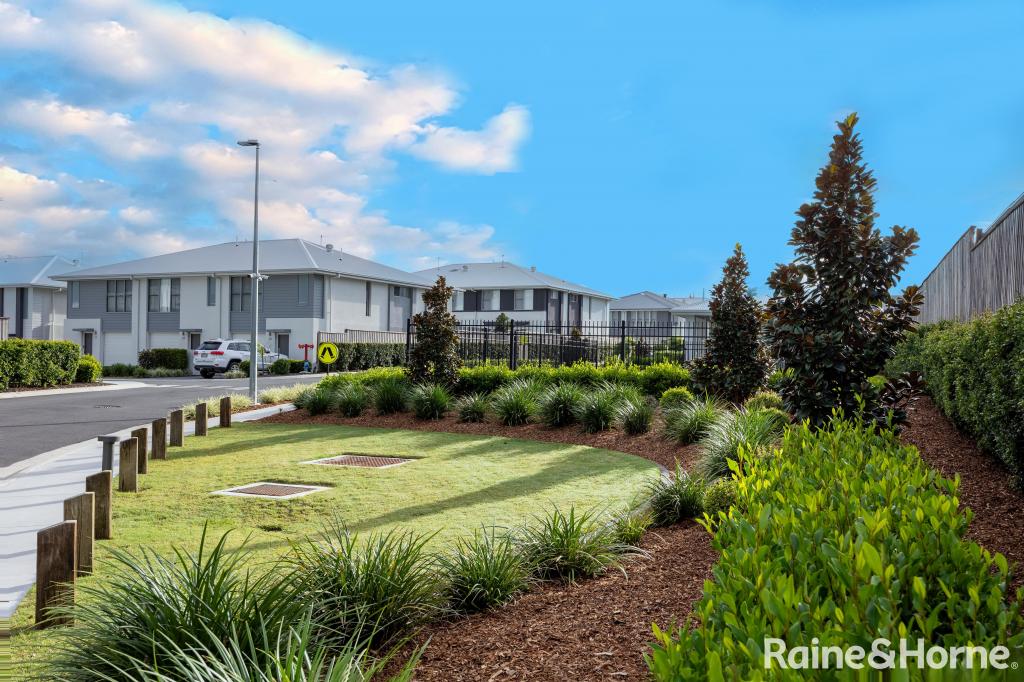 90/63 Watercress Bvd, Redbank Plains, QLD 4301