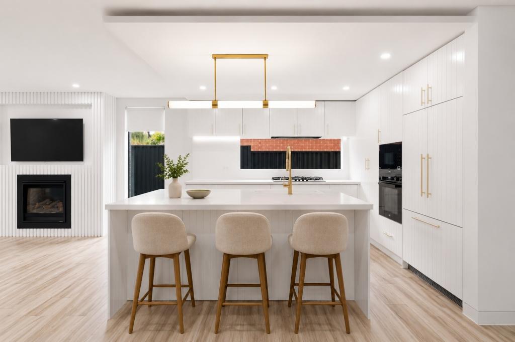 80 Caroline Cres, Georges Hall, NSW 2198