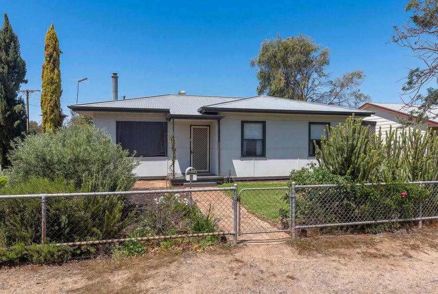 2 Peart Cres, Murray Bridge, SA 5253