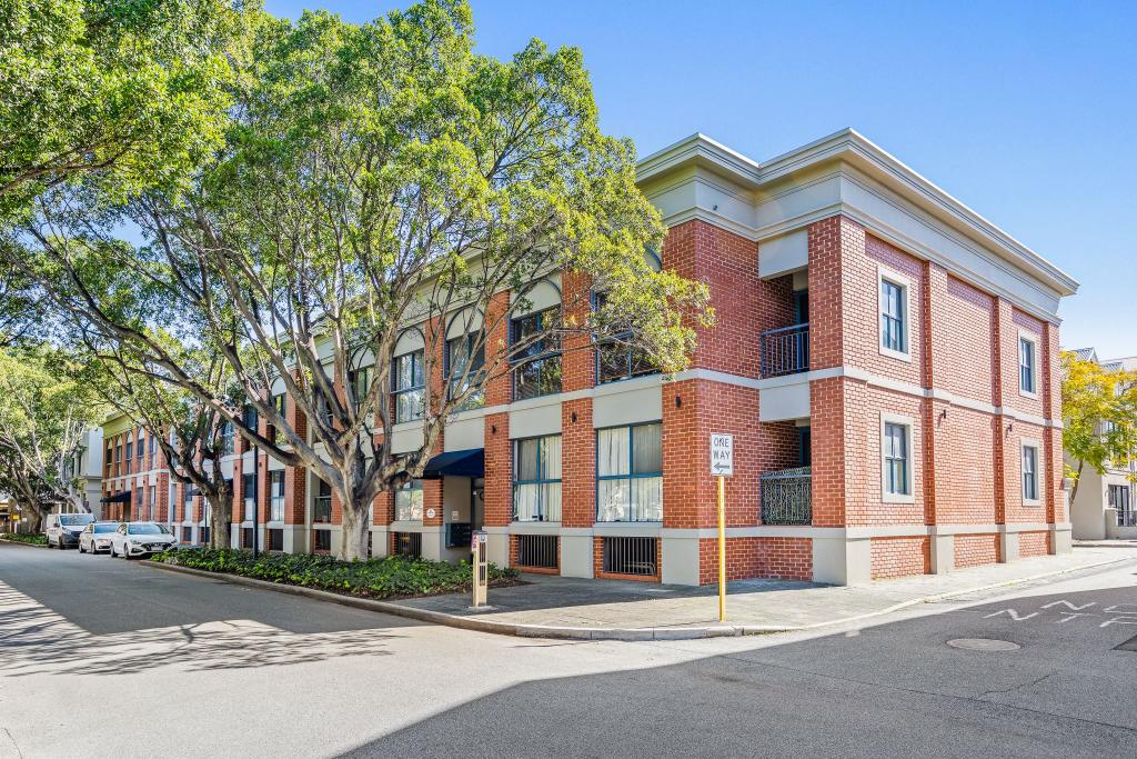3/20 SAUNDERS ST, EAST PERTH, WA 6004