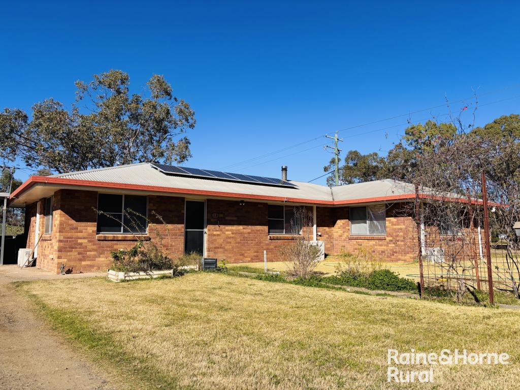 18 Adelaide St, Mitchell, QLD 4465