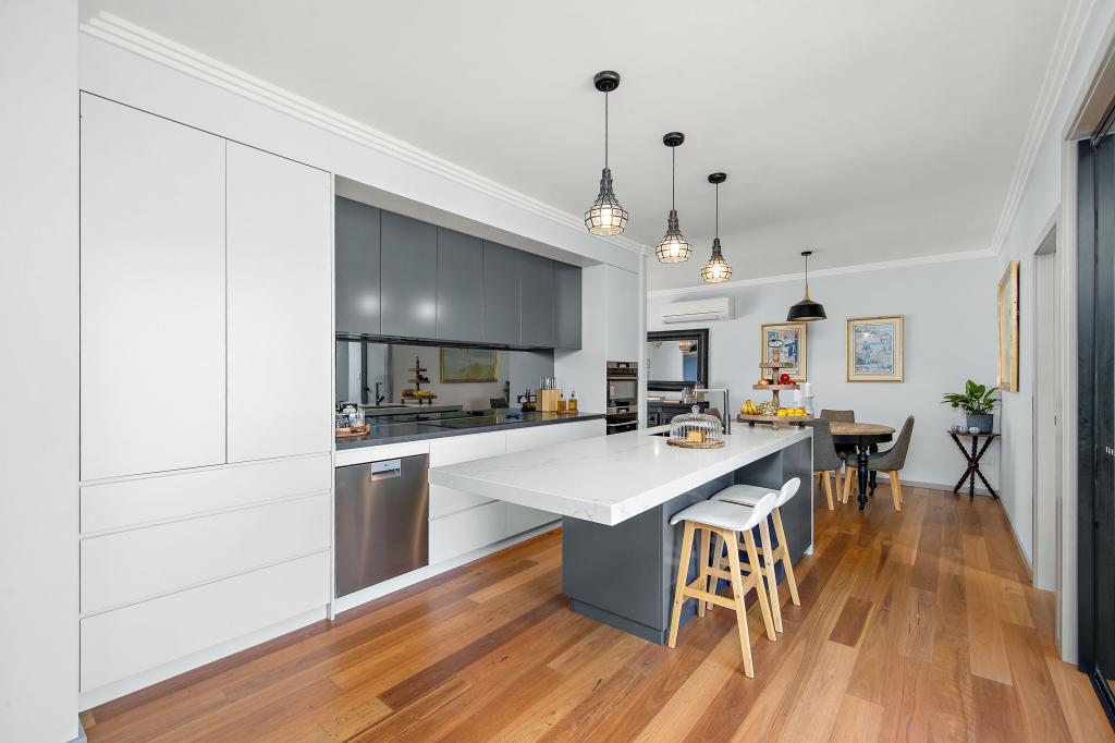 30 Granada Ave, Macquarie Hills, NSW 2285