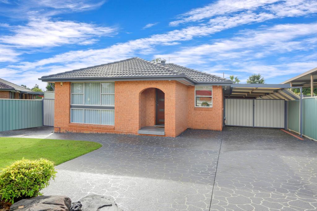 19 Charlton Pl, St Clair, NSW 2759