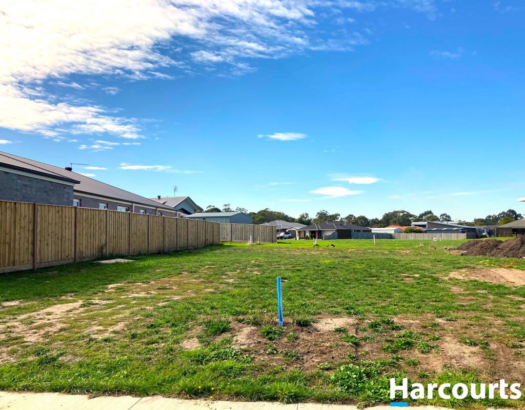 22 Manna Dr, Newborough, VIC 3825