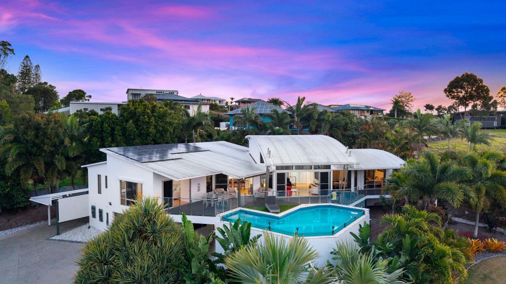 38-42 Hennessy Dr, Dundowran Beach, QLD 4655