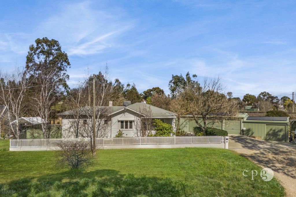 2A SAINT ST, CASTLEMAINE, VIC 3450