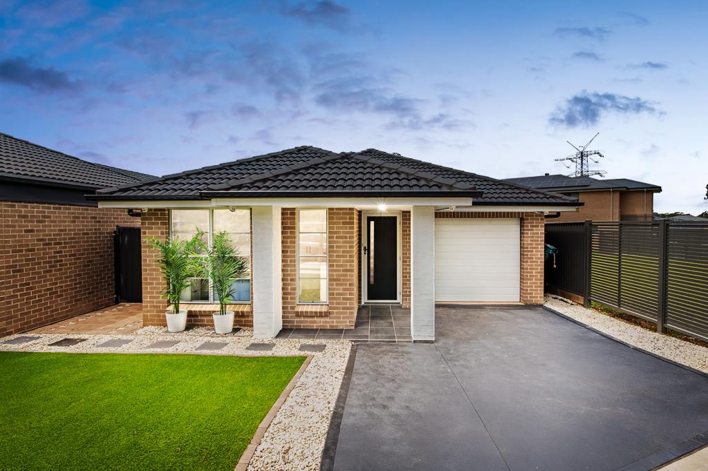 13 GARRISON RD, JORDAN SPRINGS, NSW 2747