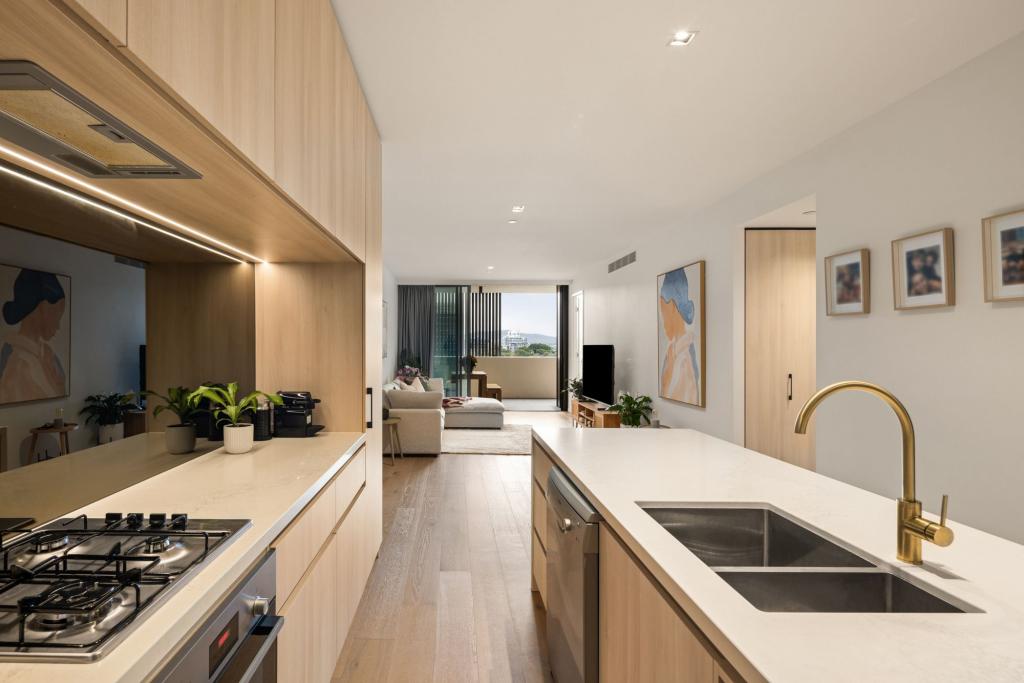 902/20 FESTIVAL PL, NEWSTEAD, QLD 4006