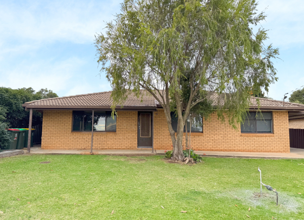 67 Farrer St, Parkes, NSW 2870