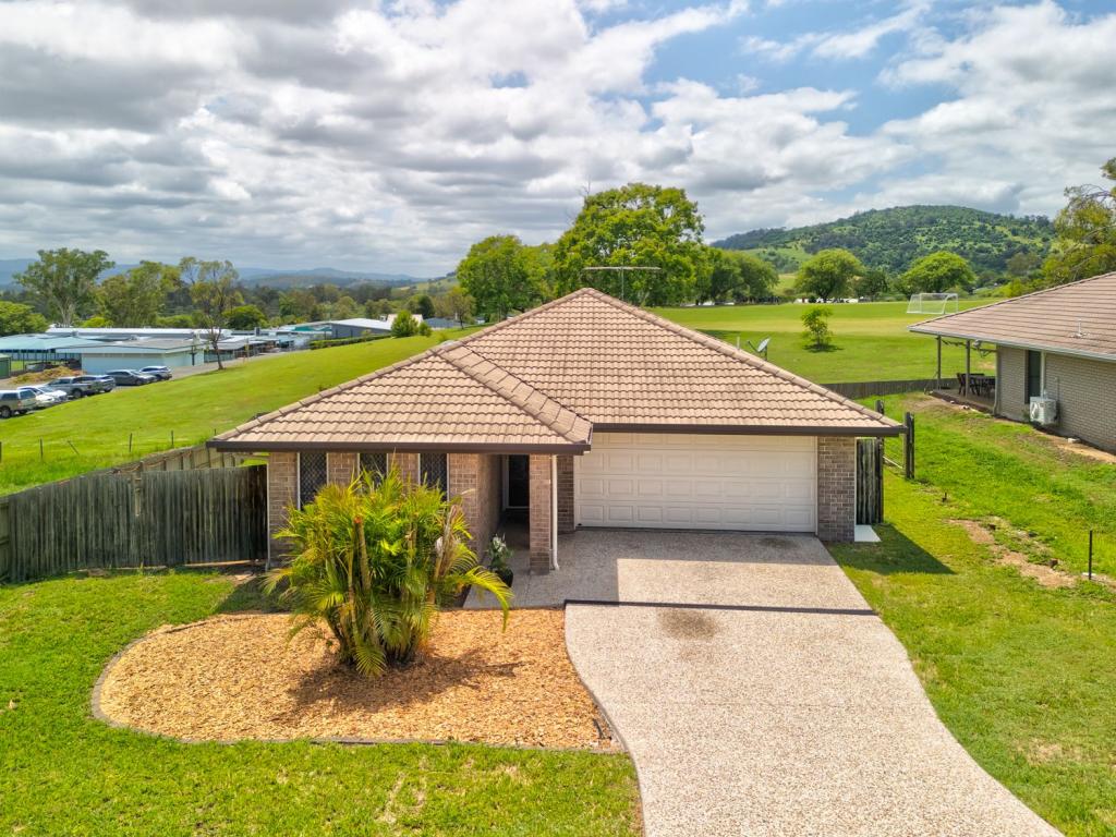 17 Ramsey Ct, Lowood, QLD 4311