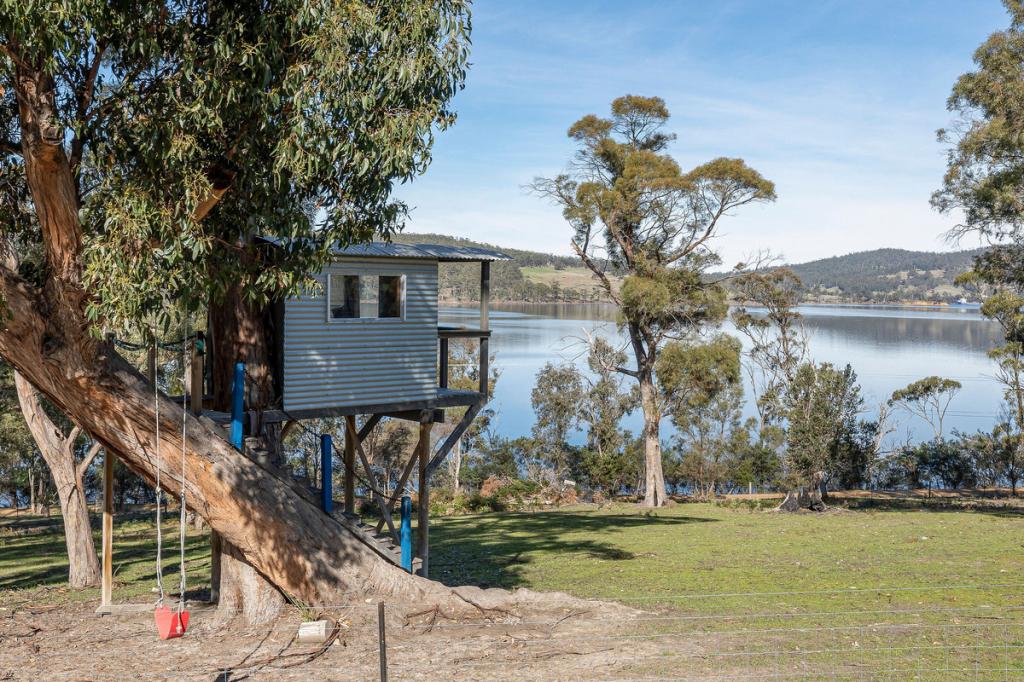 50 Wisbys Rd, North Bruny, TAS 7150