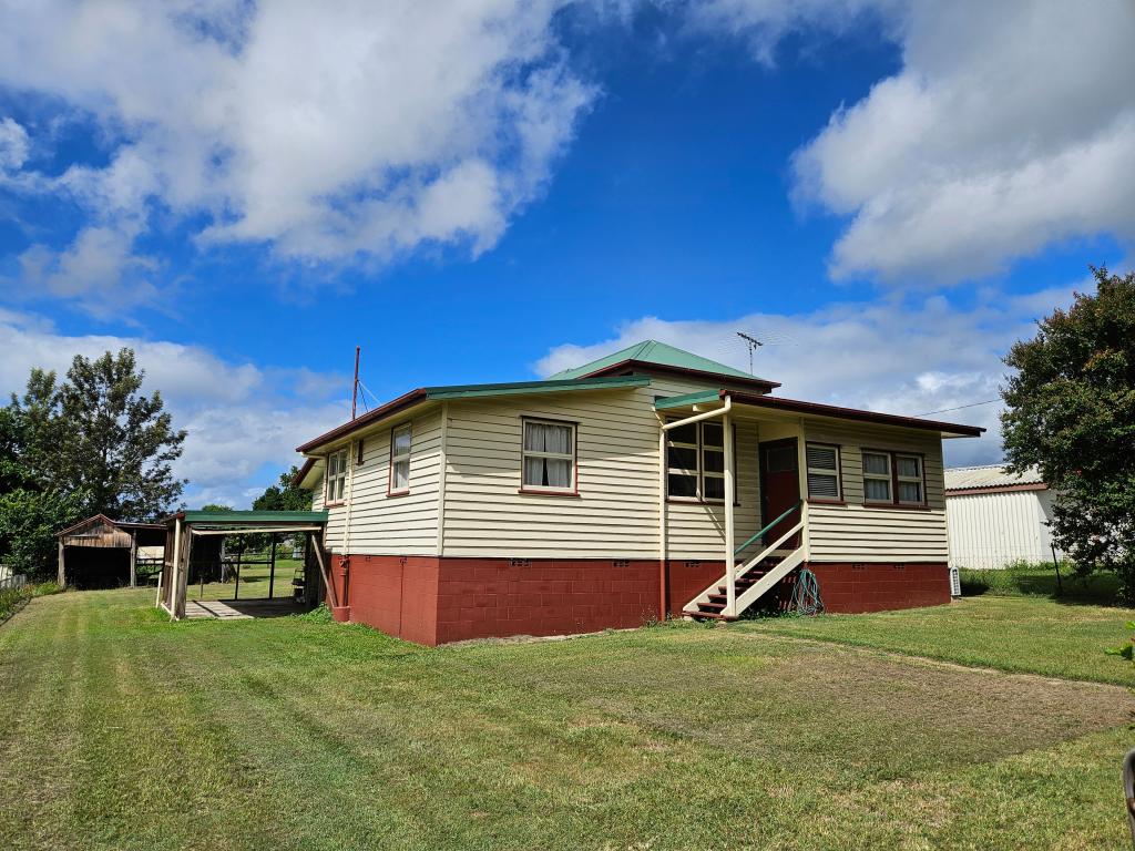 15 Royston St, Kilcoy, QLD 4515