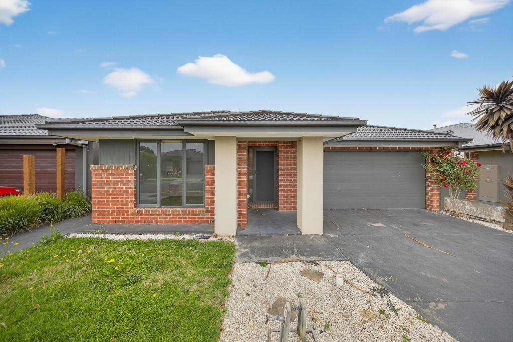 5 Strickland St, Cranbourne West, VIC 3977