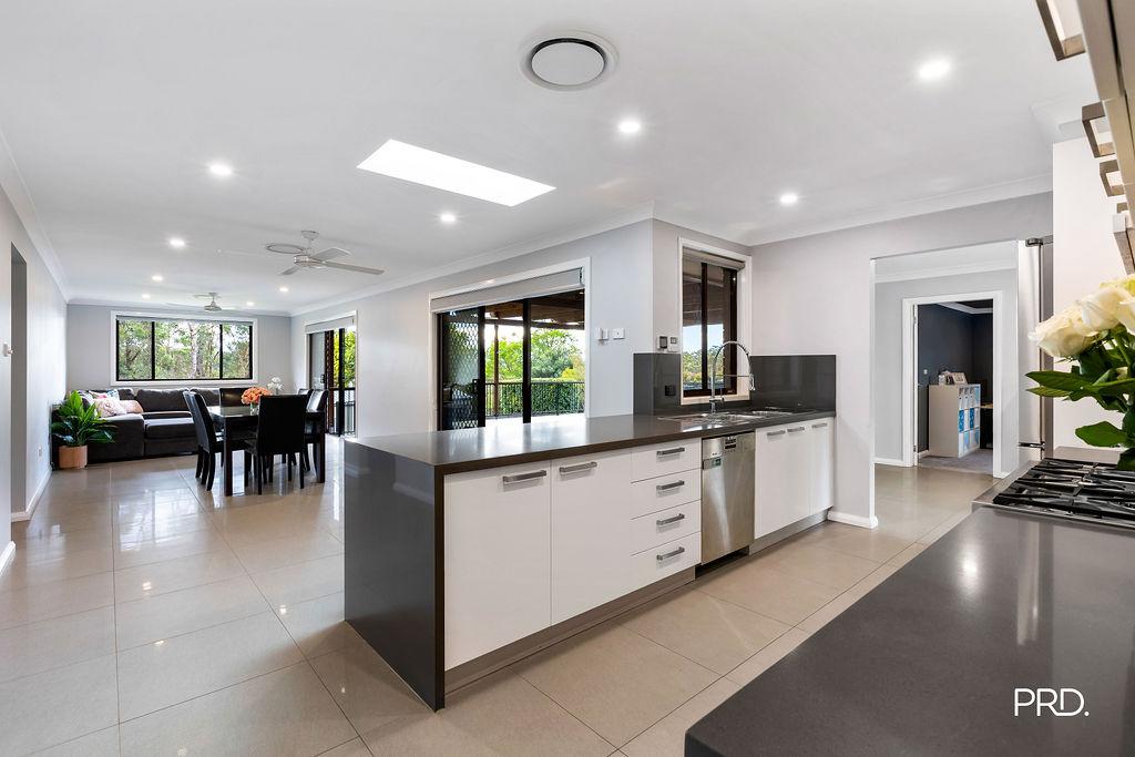 134 Singles Ridge Rd, Winmalee, NSW 2777