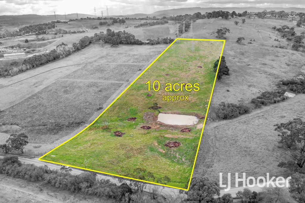 309-313 Hessell Rd, Harkaway, VIC 3806