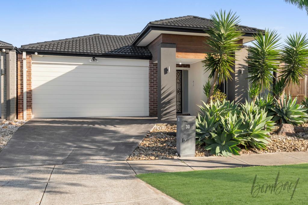 30 ALBION CRES, MICKLEHAM, VIC 3064