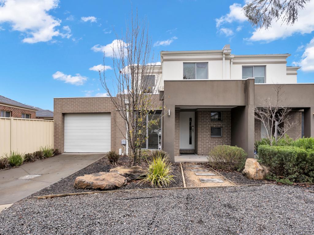 2/13 Fishburn Gr, Harkness, VIC 3337